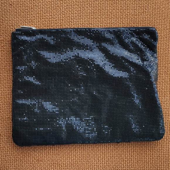 Clutch - Picture 2 of 3